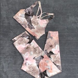 MATCHING OLD NAVY SPORTS BRA + LEGGING SET